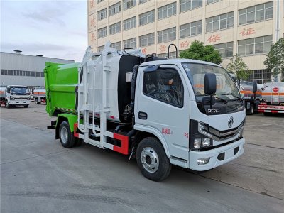 掛桶式8方糞污清運(yùn)車(chē)